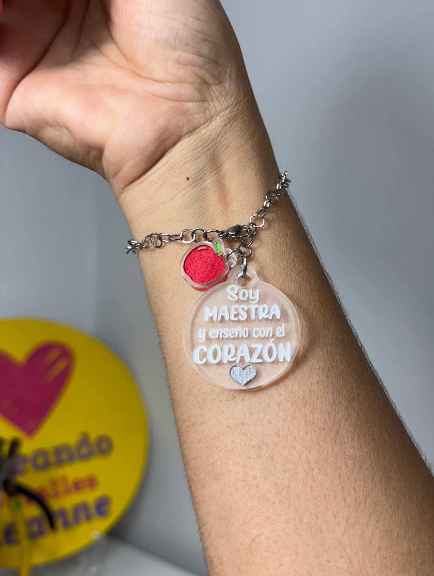 Soy maestra y enseño de corazón pulsera